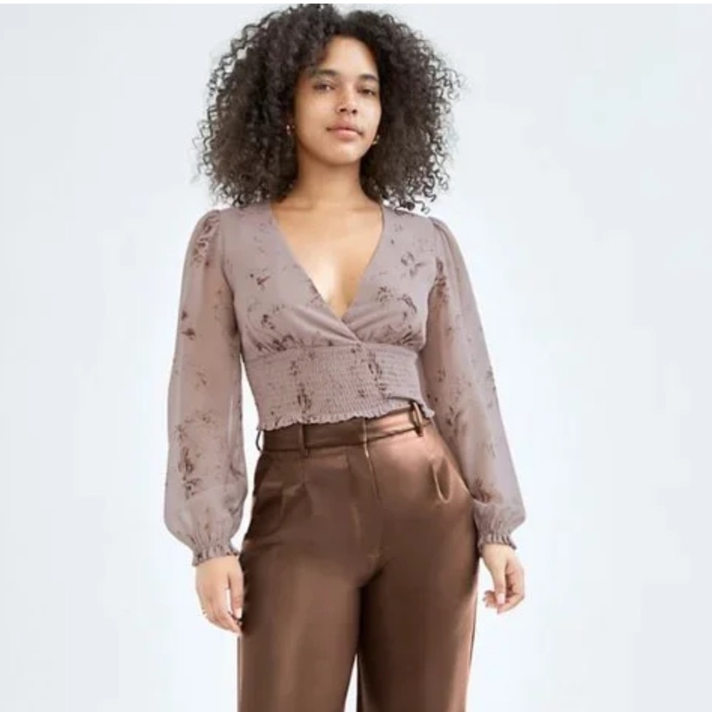 Aritzia Wilfred Wistful Floral Smocked Cropped Blouse